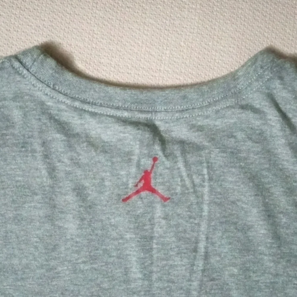 Air Jordan NIKE Kicks Is Fly  T-shirt Size XL Grey White Letters Pre-owned